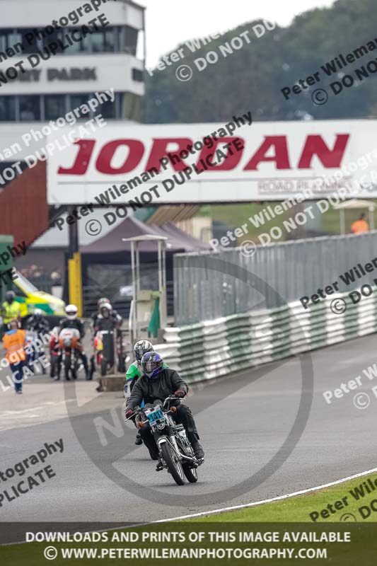 Vintage motorcycle club;eventdigitalimages;mallory park;mallory park trackday photographs;no limits trackdays;peter wileman photography;trackday digital images;trackday photos;vmcc festival 1000 bikes photographs